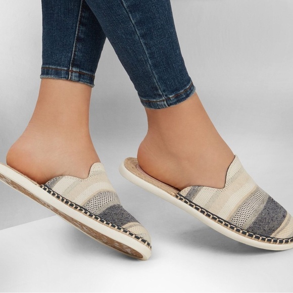 BOBS from Sketcher 6 Slip-on Mules - Picture 15 of 15